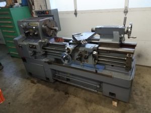 Hwacheon Precision Lathe 17x40 with Removable Gap-image